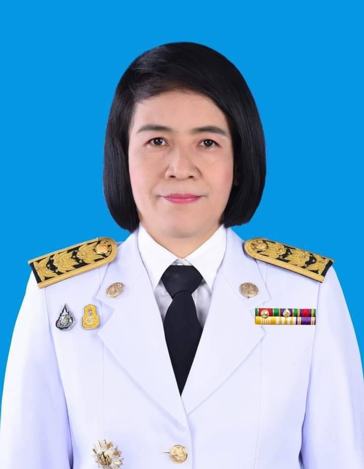 นางสาวพรทิพย์ เทียบเพ็ชร์