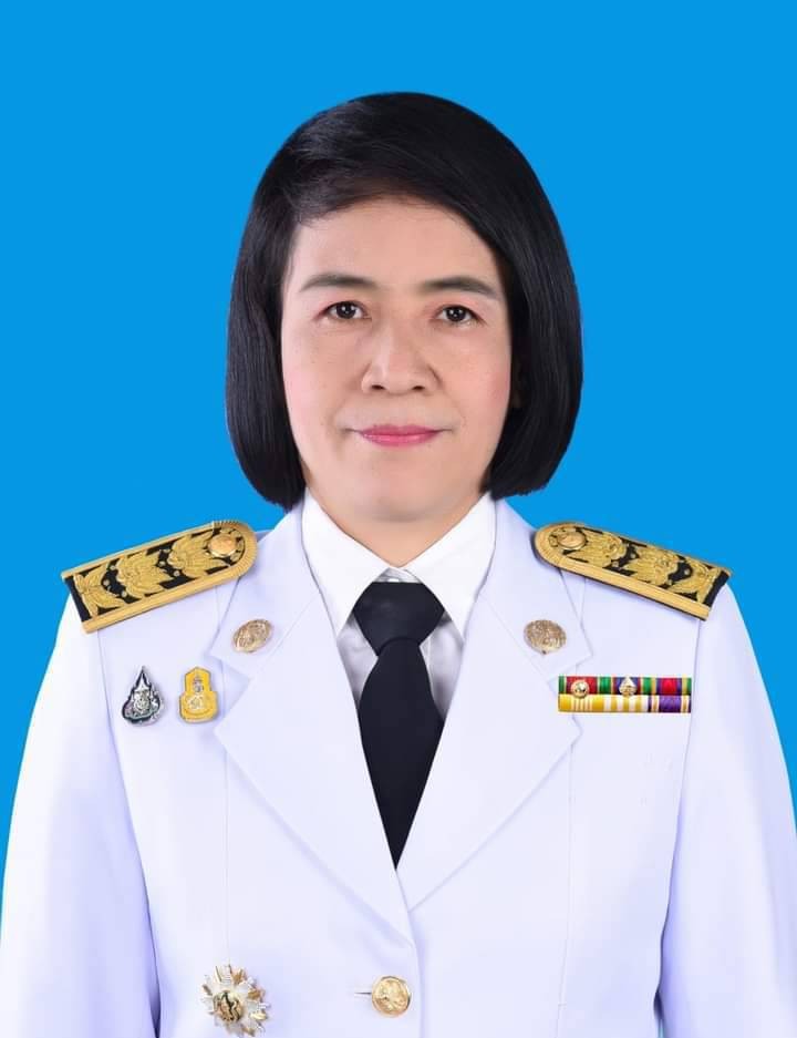 นางสาวพรทิพย์ เทียบเพ็ชร์